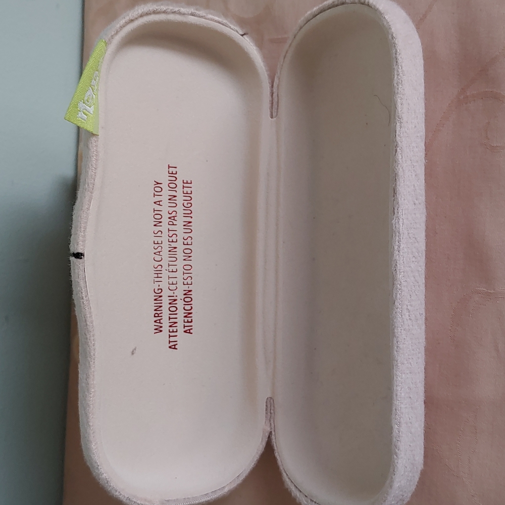 Super Cute Rabbit Glasses Case - Picture 2 of 3